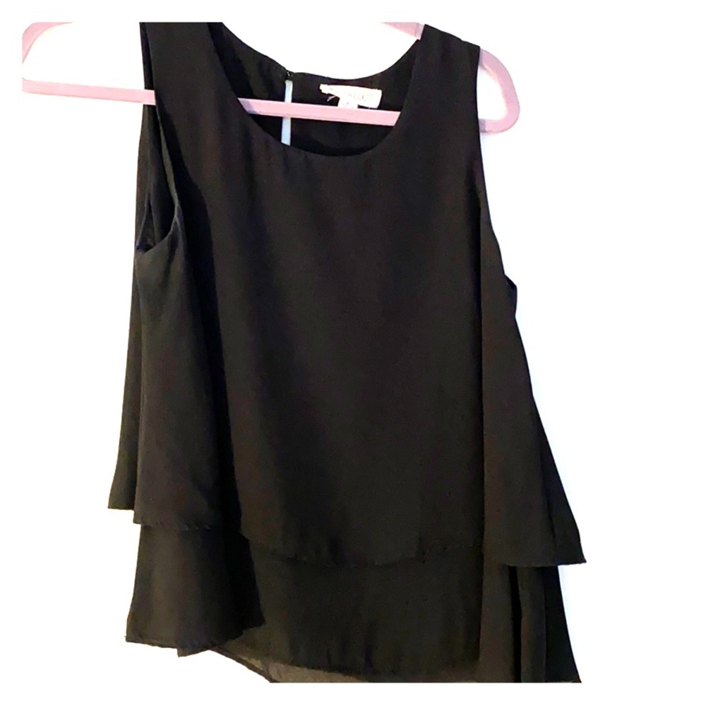 black sleeveless blouse size small